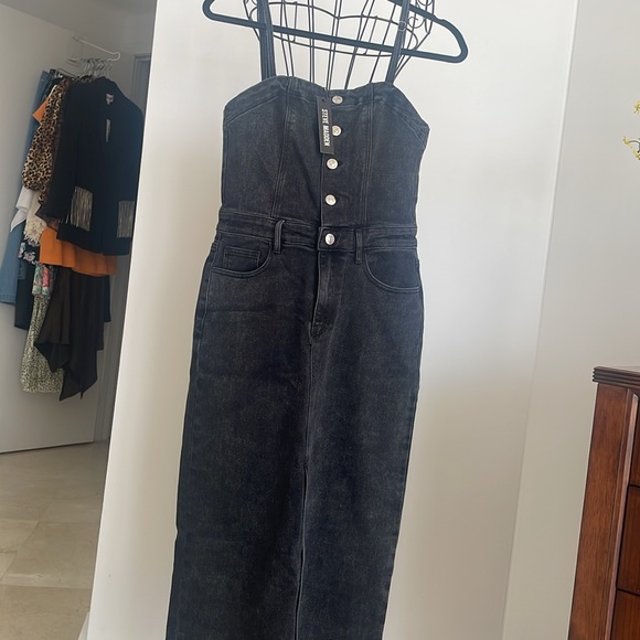 STEVE MADDEN BLACK DENIM MAXI DRESS - Picture 7 of 8